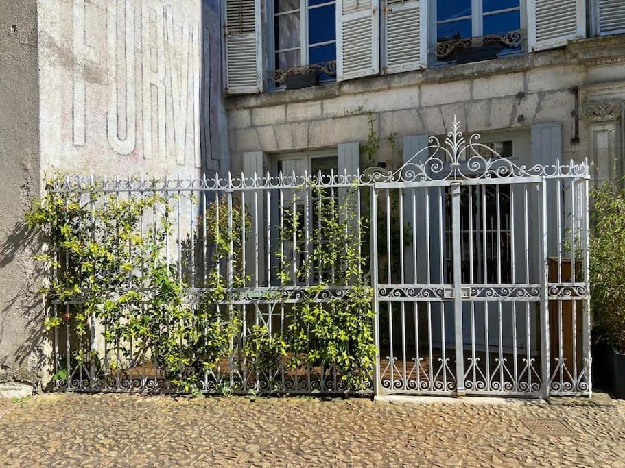Studio Avec Terrasse Nontron Exterior foto